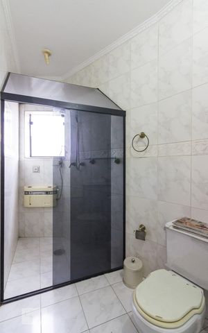 Casa para alugar com 180m², 3 quartos e 2 vagasBanheiro Suite