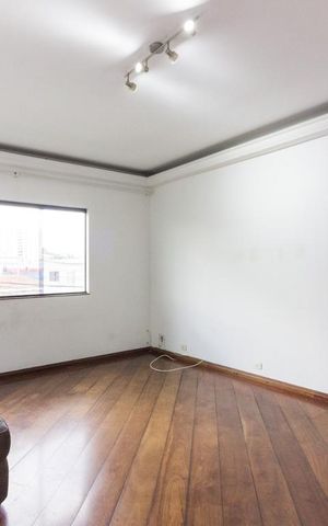Casa para alugar com 180m², 3 quartos e 2 vagasSala