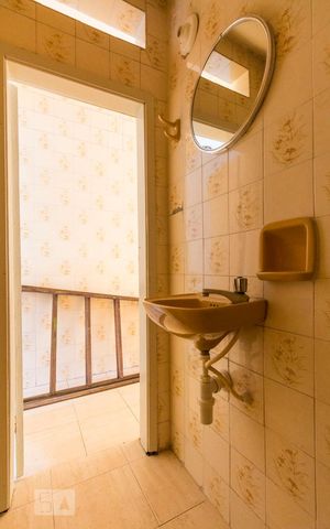 Casa à venda com 120m², 2 quartos e 1 vagaLavabo