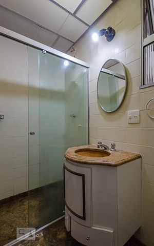 Apartamento à venda com 140m², 4 quartos e 3 vagasBanheiro da Suíte