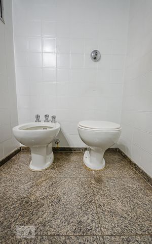 Apartamento à venda com 140m², 4 quartos e 3 vagasBanheiro Social