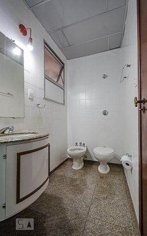 Apartamento à venda com 140m², 4 quartos e 3 vagasBanheiro Social