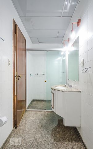Apartamento à venda com 140m², 4 quartos e 3 vagasBanheiro Social