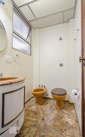 Apartamento à venda com 140m², 4 quartos e 3 vagasBanheiro da Suíte
