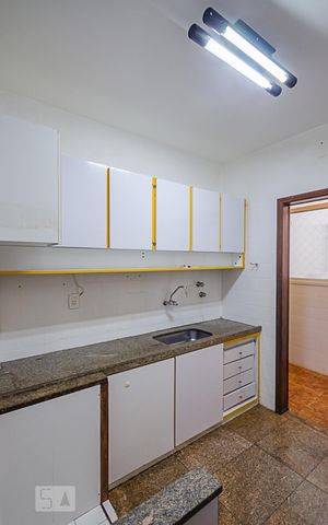 Apartamento à venda com 140m², 4 quartos e 3 vagasCozinha