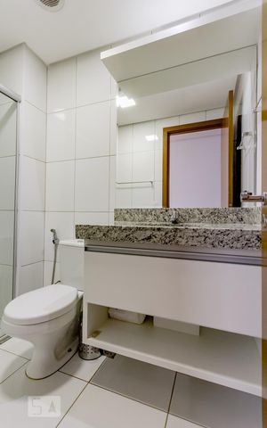 Apartamento à venda com 65m², 2 quartos e 1 vaga Apartamento à venda com 65m², 2 quartos e 1 vagaBanheiro social