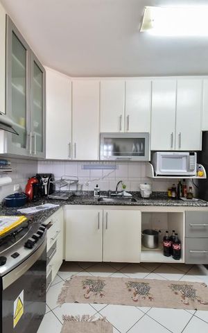 Apartamento à venda com 132m², 3 quartos e 3 vagas Apartamento à venda com 132m², 3 quartos e 3 vagasCozinha
