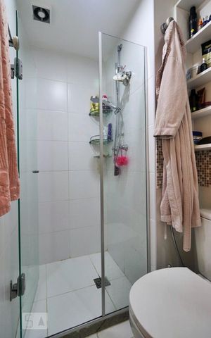 Apartamento à venda com 120m², 2 quartos e 1 vagaBanheiro da Suíte