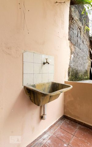 Casa para alugar com 50m², 1 quarto e 1 vaga Casa para alugar com 50m², 1 quarto e 1 vagaÁrea de Serviço