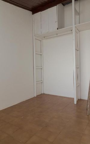 Casa à venda com 250m², 4 quartos e 4 vagas Casa à venda com 250m², 4 quartos e 4 vagasquarto de despejo (edícula)