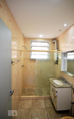 Apartamento para alugar com 85m², 2 quartos e sem vagaBanheiro