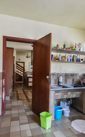 Casa para alugar com 680m², 5 quartos e 4 vagas Casa para alugar com 680m², 5 quartos e 4 vagasLavanderia