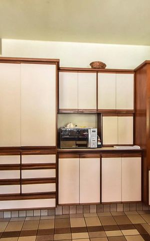 Casa para alugar com 680m², 5 quartos e 4 vagas Casa para alugar com 680m², 5 quartos e 4 vagasCozinha