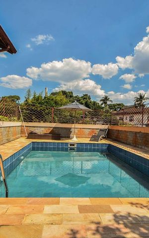 Casa para alugar com 680m², 5 quartos e 4 vagas Casa para alugar com 680m², 5 quartos e 4 vagasCasa com Piscina