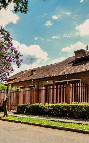 Casa para alugar com 680m², 5 quartos e 4 vagas Casa para alugar com 680m², 5 quartos e 4 vagasCasa
