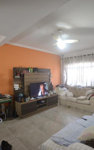 Casa para alugar com 120m², 2 quartos e 2 vagasSala