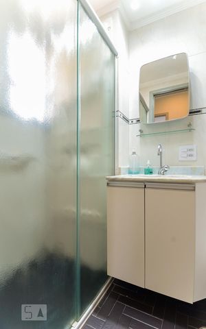 Apartamento à venda com 49m², 2 quartos e 1 vaga Apartamento à venda com 49m², 2 quartos e 1 vagaBanheiro