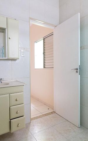 Casa à venda com 160m², 5 quartos e 4 vagasBanheiro quarto 3 suíte