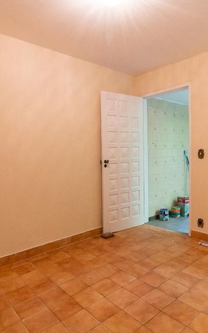 Casa à venda com 160m², 5 quartos e 4 vagasEdícula - quarto