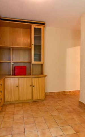 Casa à venda com 160m², 5 quartos e 4 vagasEdícula - sala