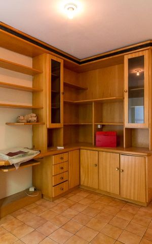 Casa à venda com 160m², 5 quartos e 4 vagasEdícula - sala