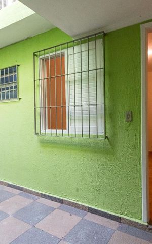 Casa à venda com 160m², 5 quartos e 4 vagasEdícula - área de serviço