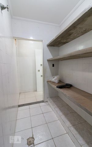 Casa à venda com 160m², 5 quartos e 4 vagasDespensa