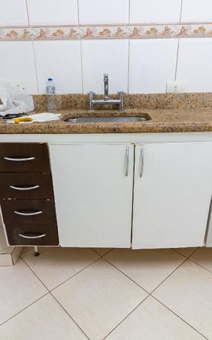 Casa à venda com 160m², 5 quartos e 4 vagasCozinha - pia e gabinete