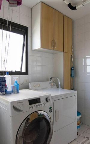Apartamento para alugar com 225m², 4 quartos e 3 vagasLavanderia