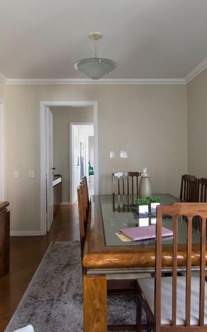 Apartamento para alugar com 225m², 4 quartos e 3 vagasSala