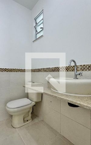 Apartamento à venda com 150m², 3 quartos e sem vaga Apartamento à venda com 150m², 3 quartos e sem vagaLavabo