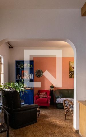Casa para alugar com 250m², 5 quartos e 2 vagas Casa para alugar com 250m², 5 quartos e 2 vagasSala