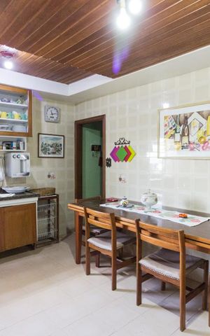 Casa à venda com 750m², 7 quartos e 5 vagasCozinha