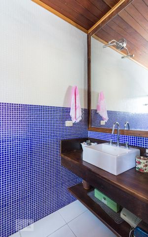 Casa à venda com 750m², 7 quartos e 5 vagasBanheiro Suite 3