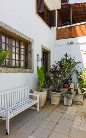 Casa à venda com 750m², 7 quartos e 5 vagasEntrada