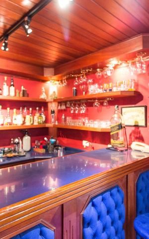 Casa à venda com 750m², 7 quartos e 5 vagasBar