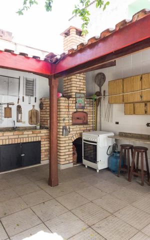 Casa à venda com 750m², 7 quartos e 5 vagasChurrasqueira
