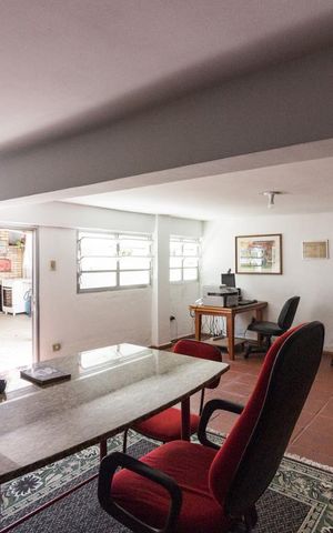 Casa à venda com 750m², 7 quartos e 5 vagasBiblioteca