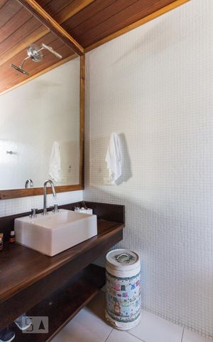 Casa à venda com 750m², 7 quartos e 5 vagasBanheiro Suite 2
