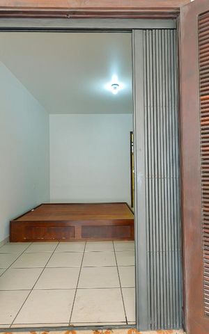Casa à venda com 274m², 4 quartos e 6 vagas Casa à venda com 274m², 4 quartos e 6 vagasSuíte 2