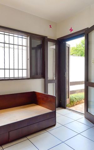 Casa à venda com 274m², 4 quartos e 6 vagas Casa à venda com 274m², 4 quartos e 6 vagasSuíte 1