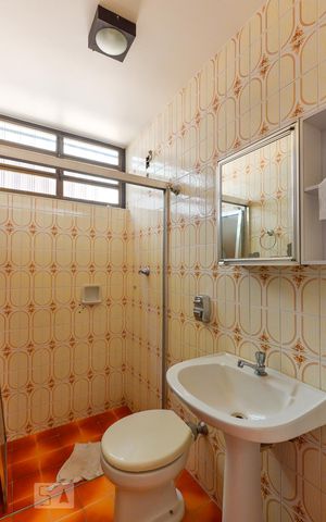 Casa à venda com 274m², 4 quartos e 6 vagas Casa à venda com 274m², 4 quartos e 6 vagasBanheiro Copa