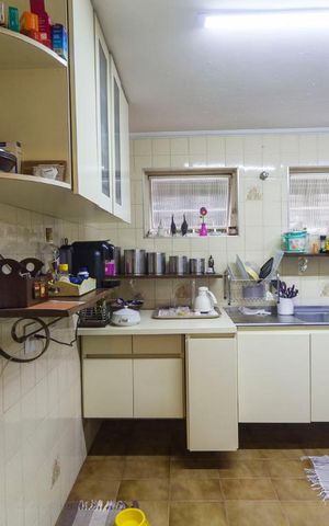 Casa para alugar com 220m², 4 quartos e 2 vagasCozinha