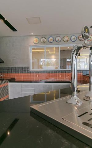 Casa de condomínio à venda com 472m², 3 quartos e 4 vagas Casa de condomínio à venda com 472m², 3 quartos e 4 vagasChoppeira
