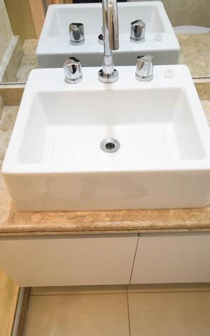 Apartamento para alugar com 51m², 2 quartos e 1 vaga Apartamento para alugar com 51m², 2 quartos e 1 vagaDetalhe do Banheiro