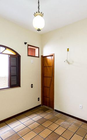 Casa à venda com 150m², 4 quartos e 1 vaga Casa à venda com 150m², 4 quartos e 1 vagaSuite