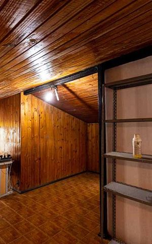 Casa à venda com 150m², 4 quartos e 1 vaga Casa à venda com 150m², 4 quartos e 1 vagaQuarto 4 (Segundo Andar)