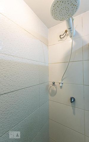 Casa à venda com 150m², 4 quartos e 1 vaga Casa à venda com 150m², 4 quartos e 1 vagaBanheiro da Suíte