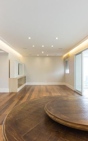 Apartamento para alugar com 205m², 3 quartos e 4 vagasSala