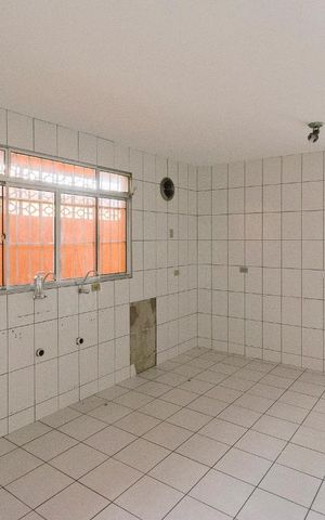 Casa à venda com 230m², 4 quartos e 5 vagas Casa à venda com 230m², 4 quartos e 5 vagasCozinha